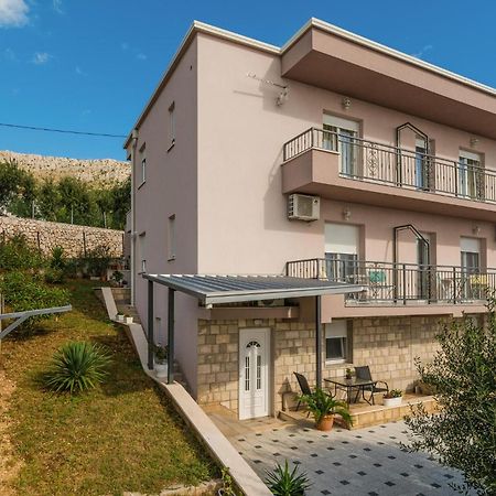 Nice Apartment In Mali Rat With Wifi Sumpetar 外观 照片