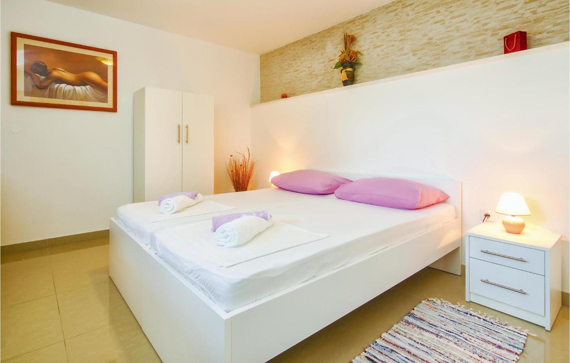 Nice Apartment In Mali Rat With Wifi Sumpetar 外观 照片